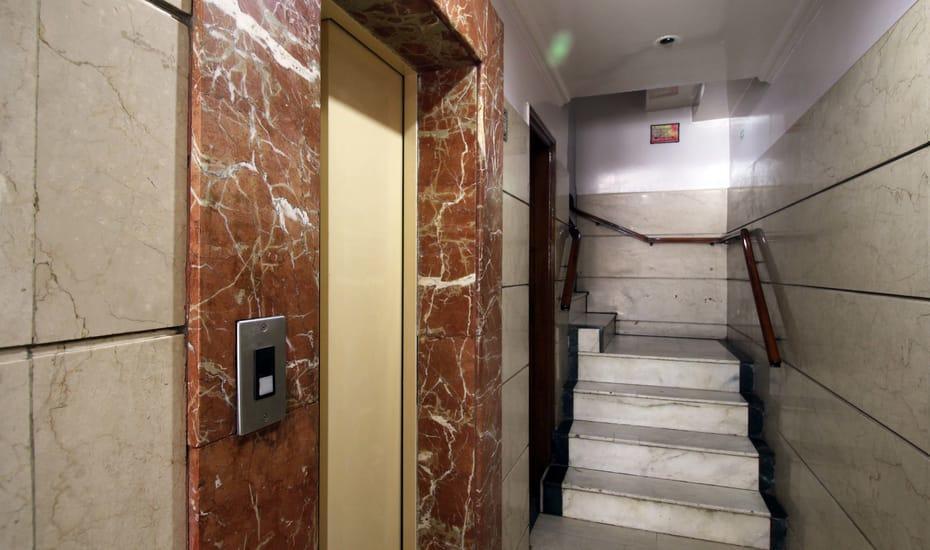 Hotel Sukant Palace Дели Экстерьер фото